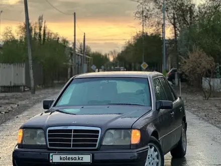Mercedes-Benz E 200 1994 года за 1 750 000 тг. в Кызылорда – фото 2