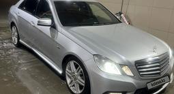 Mercedes-Benz E 250 2010 года за 6 000 000 тг. в Атырау – фото 2