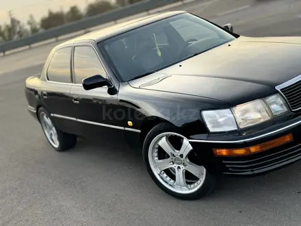 Lexus LS 400 1993 года за 6 500 000 тг. в Алматы – фото 19