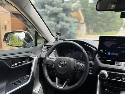Toyota RAV4 2025 года за 19 000 000 тг. в Алматы – фото 25