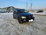 Mercedes-Benz ML 320 2003 года за 3 200 000 тг. в Астана – фото 2