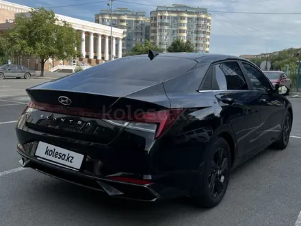 Hyundai Elantra 2021 года за 10 500 000 тг. в Атырау – фото 4