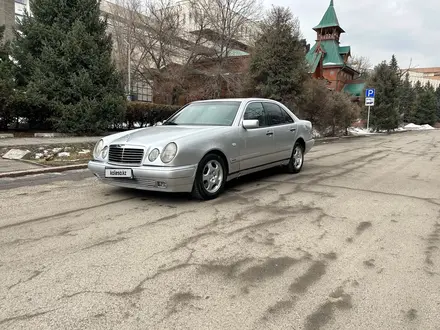 Mercedes-Benz E 280 1999 года за 2 900 000 тг. в Алматы – фото 4