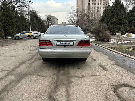 Mercedes-Benz E 280 1999 года за 2 900 000 тг. в Алматы – фото 8