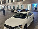 Volkswagen Passat 2014 года за 5 600 000 тг. в Актау – фото 2