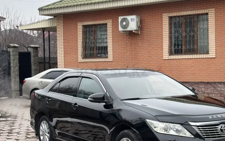 Toyota Camry 2014 года за 9 300 000 тг. в Алматы