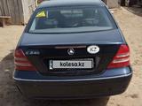 Mercedes-Benz C 240 2000 года за 2 500 000 тг. в Уральск – фото 2
