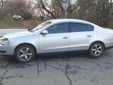 Volkswagen Passat 2006 годаүшін3 100 000 тг. в Усть-Каменогорск