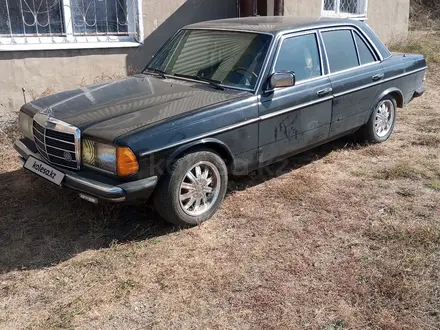 Mercedes-Benz E 230 1980 года за 1 500 000 тг. в Усть-Каменогорск – фото 5