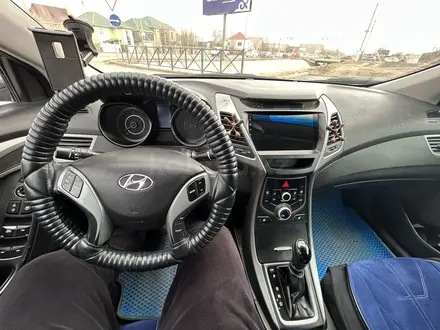 Hyundai Elantra 2015 года за 4 700 000 тг. в Актобе – фото 8