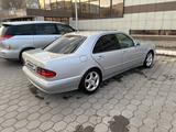 Mercedes-Benz E 320 2001 годаfor5 700 000 тг. в Караганда – фото 4