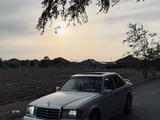 Mercedes-Benz E 220 1990 года за 850 000 тг. в Алматы – фото 3
