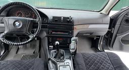 BMW 523 1999 года за 1 200 000 тг. в Актобе – фото 2