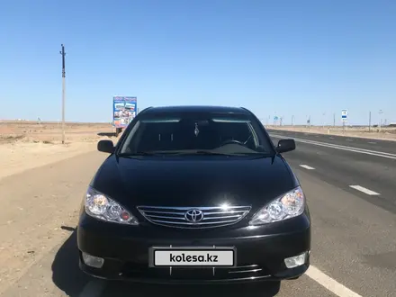 Toyota Camry 2005 года за 4 500 000 тг. в Атырау – фото 3