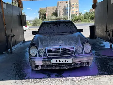 Mercedes-Benz E 280 1997 года за 2 600 000 тг. в Кызылорда – фото 16