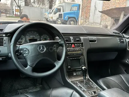 Mercedes-Benz E 55 AMG 2002 года за 11 000 000 тг. в Алматы – фото 10