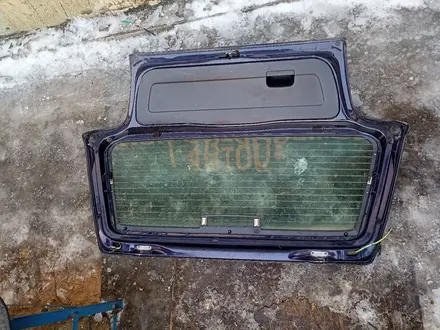 Крышка багажника дверь задняя за 60 000 тг. в Алматы – фото 3