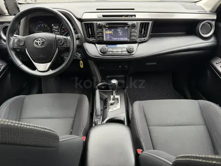 Toyota RAV4 2018 года за 10 600 000 тг. в Актобе – фото 8