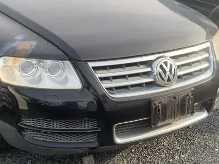 Фары для Volkswagen Touareg за 140 000 тг. в Шымкент – фото 2