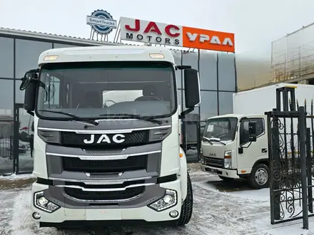 JAC  Автоцистерна АЦПТ-10 для перевозки питьевой воды, молока на шасси JAC N200 2024 года за 38 000 000 тг. в Атырау – фото 2
