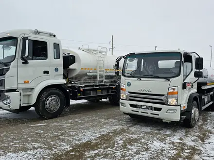 JAC  Автоцистерна АЦПТ-10 для перевозки питьевой воды, молока на шасси JAC N200 2024 года за 38 000 000 тг. в Атырау – фото 43
