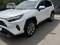 Toyota RAV4 2023 года за 17 500 000 тг. в Караганда – фото 2