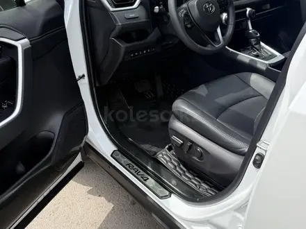 Toyota RAV4 2023 года за 17 500 000 тг. в Караганда – фото 10