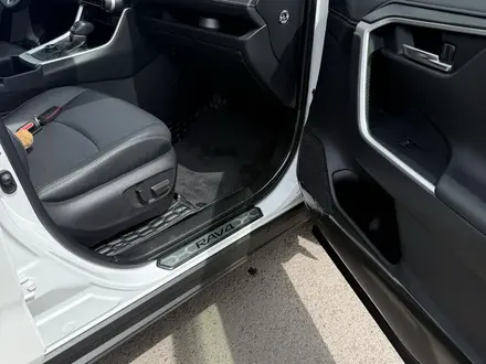 Toyota RAV4 2023 года за 17 500 000 тг. в Караганда – фото 7