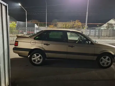 Volkswagen Passat 1992 года за 1 600 000 тг. в Алматы – фото 5