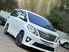Toyota Alphard, 2011