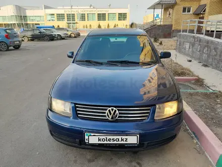 Volkswagen Passat 1999 года за 1 800 000 тг. в Семей – фото 4