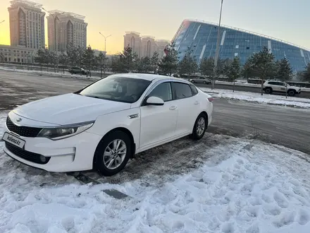 Kia K5 2016 года за 7 000 000 тг. в Астана – фото 2