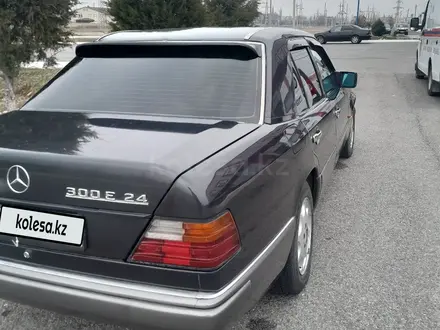 Mercedes-Benz E 300 1993 года за 1 900 000 тг. в Тараз – фото 2