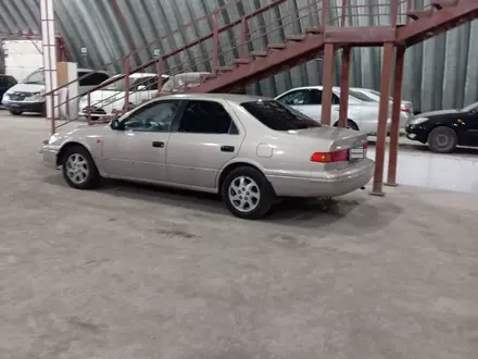 Toyota Camry 2001 года за 2 700 000 тг. в Павлодар – фото 5