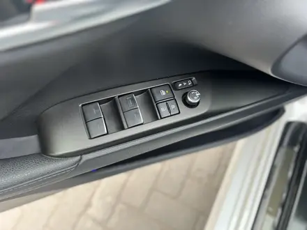 Toyota Camry 2023 года за 17 200 000 тг. в Караганда – фото 13