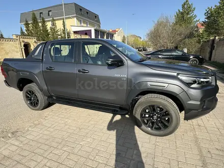 Toyota Hilux 2023 года за 23 500 000 тг. в Астана – фото 2