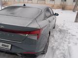 Hyundai Elantra 2021 года за 10 350 000 тг. в Рудный – фото 2