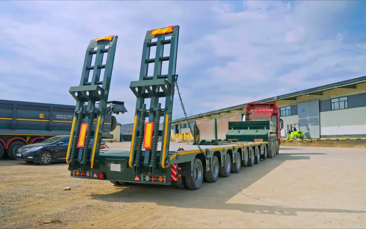 Heavy Truck  8-осный низкорамный трал 2026 года за 21 800 000 тг. в Астана