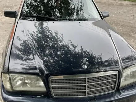 Mercedes-Benz C 180 1993 года за 1 100 000 тг. в Усть-Каменогорск