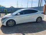 Hyundai Elantra 2014 года за 3 800 000 тг. в Атырау – фото 2