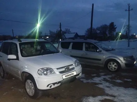 Chevrolet Niva 2015 года за 4 100 000 тг. в Караганда – фото 2