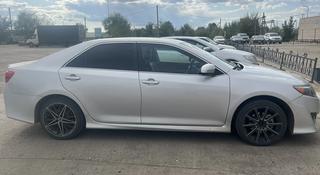 Toyota Camry 2014 года за 8 200 000 тг. в Актобе