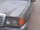 Mercedes-Benz E 230 1992 годаүшін650 000 тг. в Шардара – фото 2