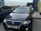 Volkswagen Passat 2006 года за 2 950 000 тг. в Астана