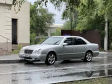Mercedes-Benz E-Class, 2001
