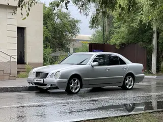 Mercedes-Benz E-Class, 2001