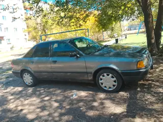 Audi 80