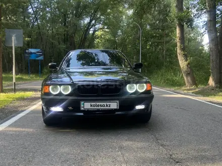BMW 735 1998 года за 4 000 000 тг. в Алматы – фото 4