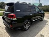 Toyota Land Cruiser 2018 года за 36 000 000 тг. в Уральск – фото 4
