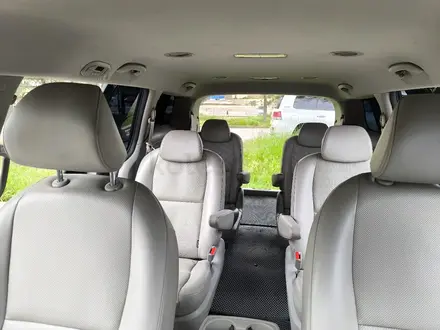 Kia Carnival 2018 года за 10 555 555 тг. в Алматы – фото 2